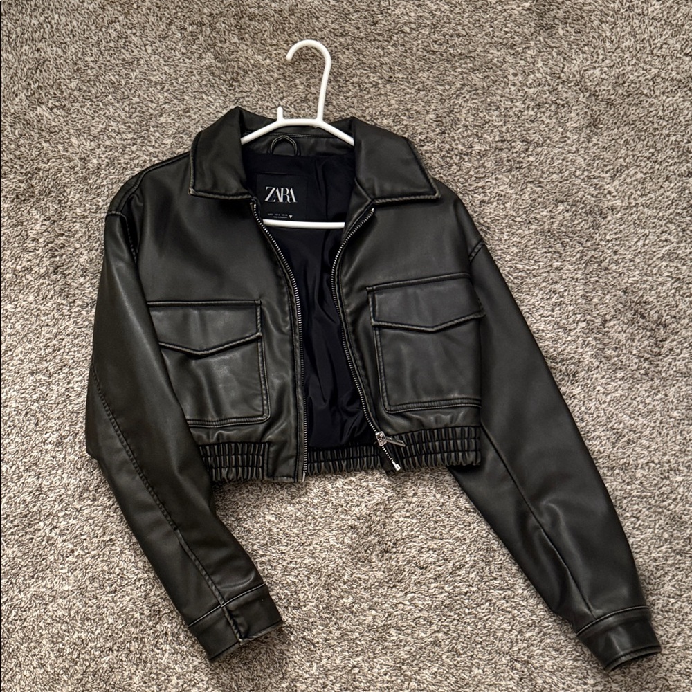 Zara Women's Cropped Black Leather Jacket